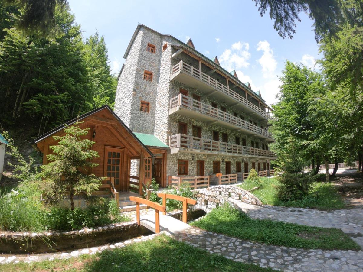 Fusha E Gjes Hotel Valbone Exterior photo